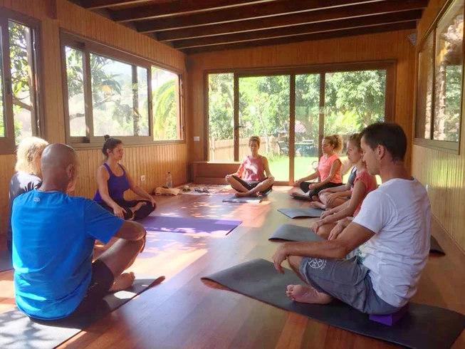 Vista de 5 días en retiro de yoga, meditación y caminatas en el corazón de Gran Canaria,