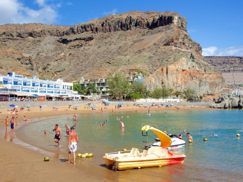 Vista de la playa de Mogán, una de las mejores playas del sur de Gran Canaria
