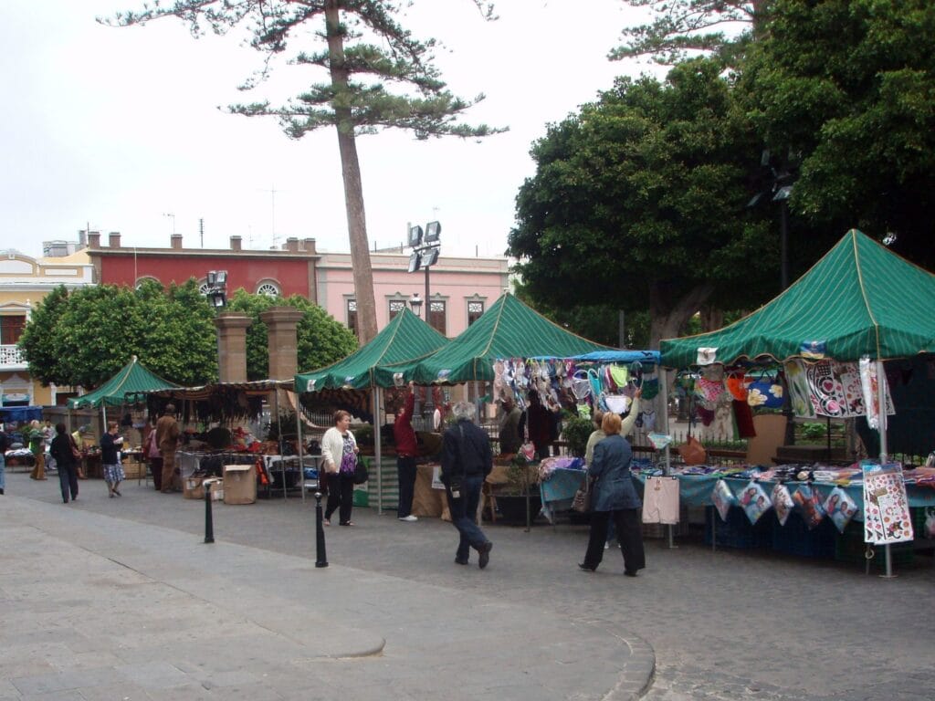 Vista del Mercadillo de Gáldar en la isla de Gran Canaria