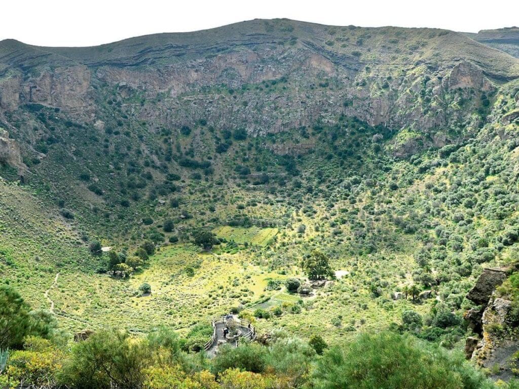 Vista del mirador del Pico de Bandama, uno de los mejores miradores en Gran Canaria