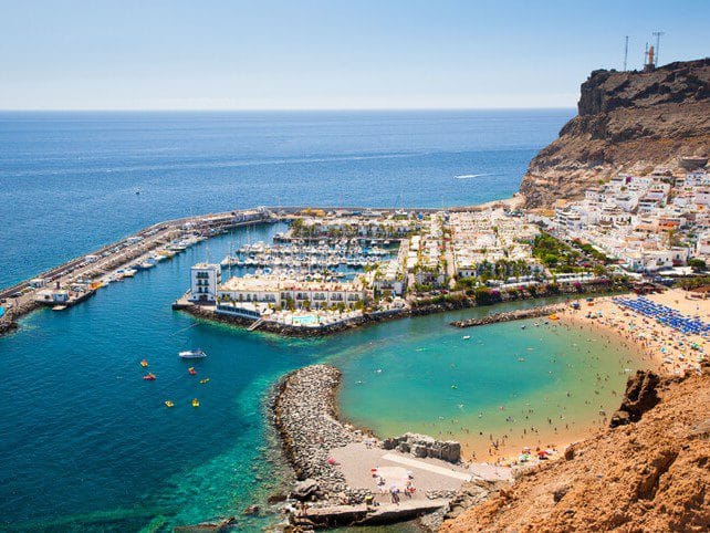 Vista de la Playa de Mogán en Gran Canaria