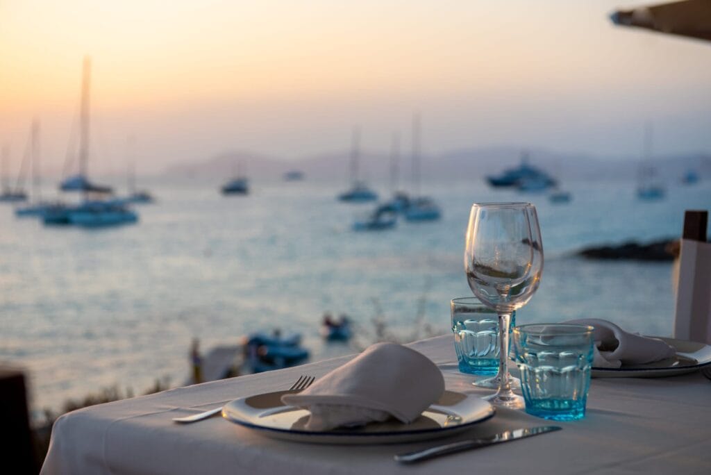 Vista del mar desde una terraza en los mejores restaurantes de Gran Canaria
