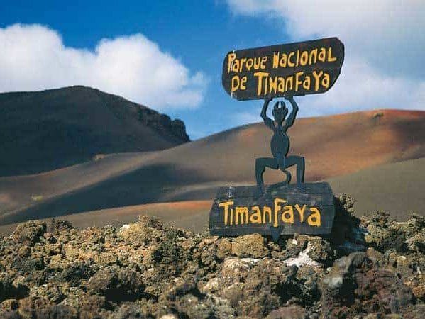 vista del El Parque Nacional de Timanfaya, una de las mejores cosas que ver en Lanzarote