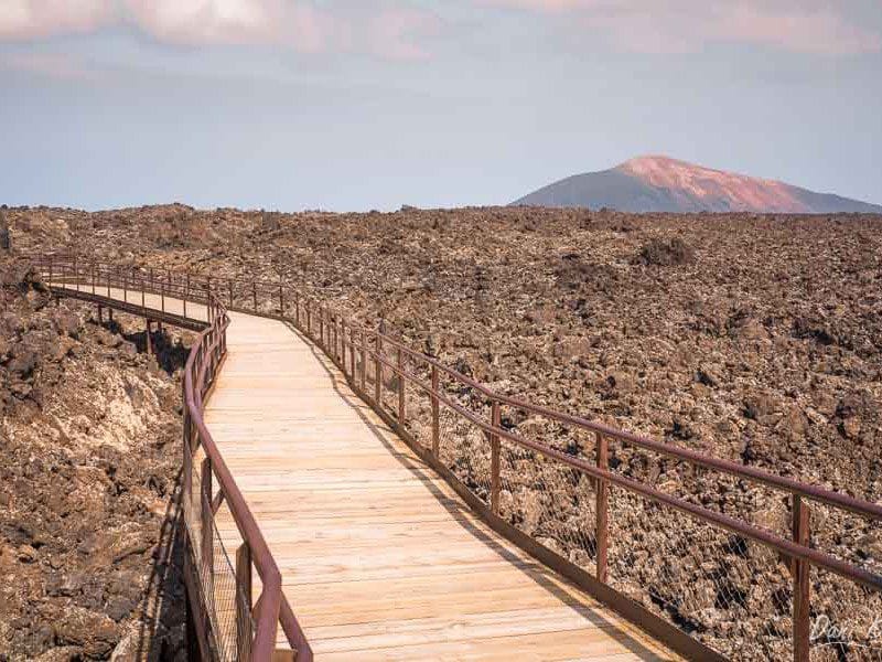 Vista del El Parque Nacional de Timanfaya, uno de los mejor lugares que visitar en lanzarote