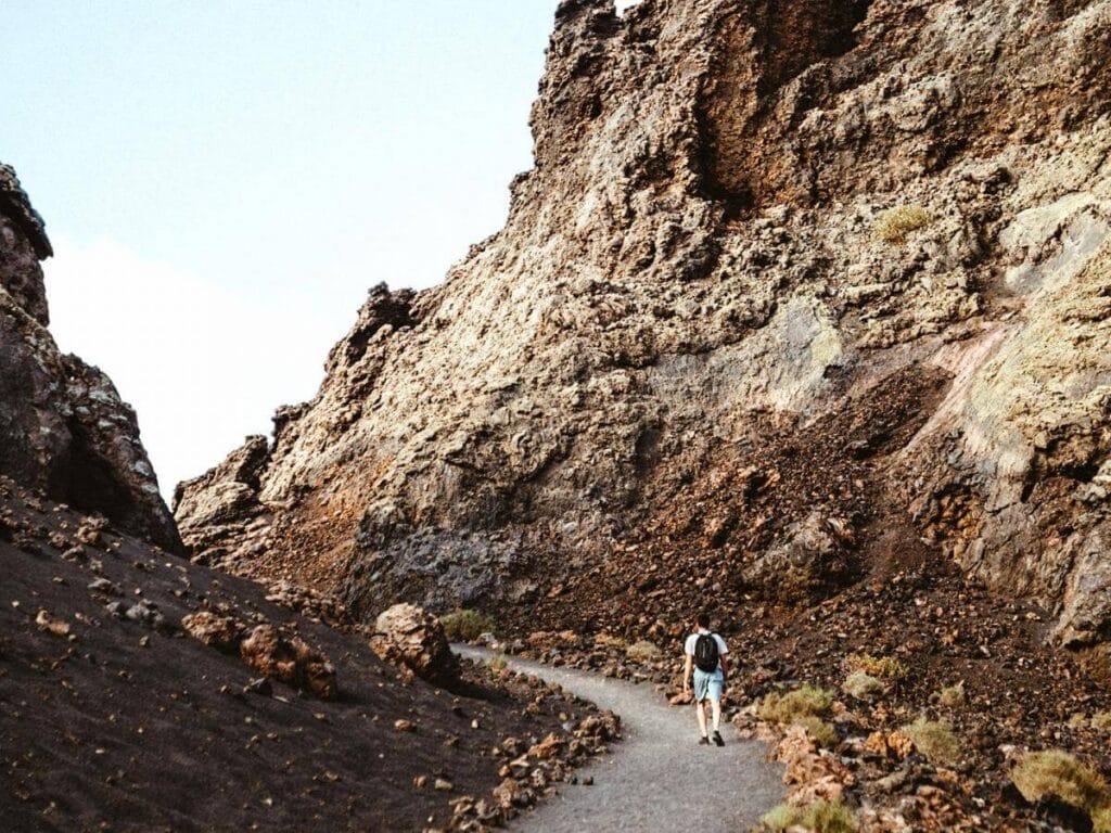 vista del Volcán del Cuervo, uno de los mejores lugares que visitar en Lanzarote