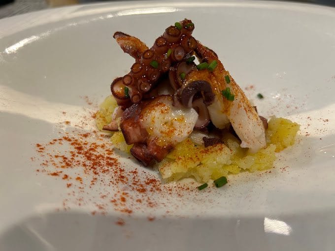 Vista de plato del restaurante El Aguarde en la guía Michelín de Tenerife