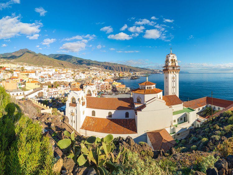VIsta de la Basílica de La Candelaria en Tenerife