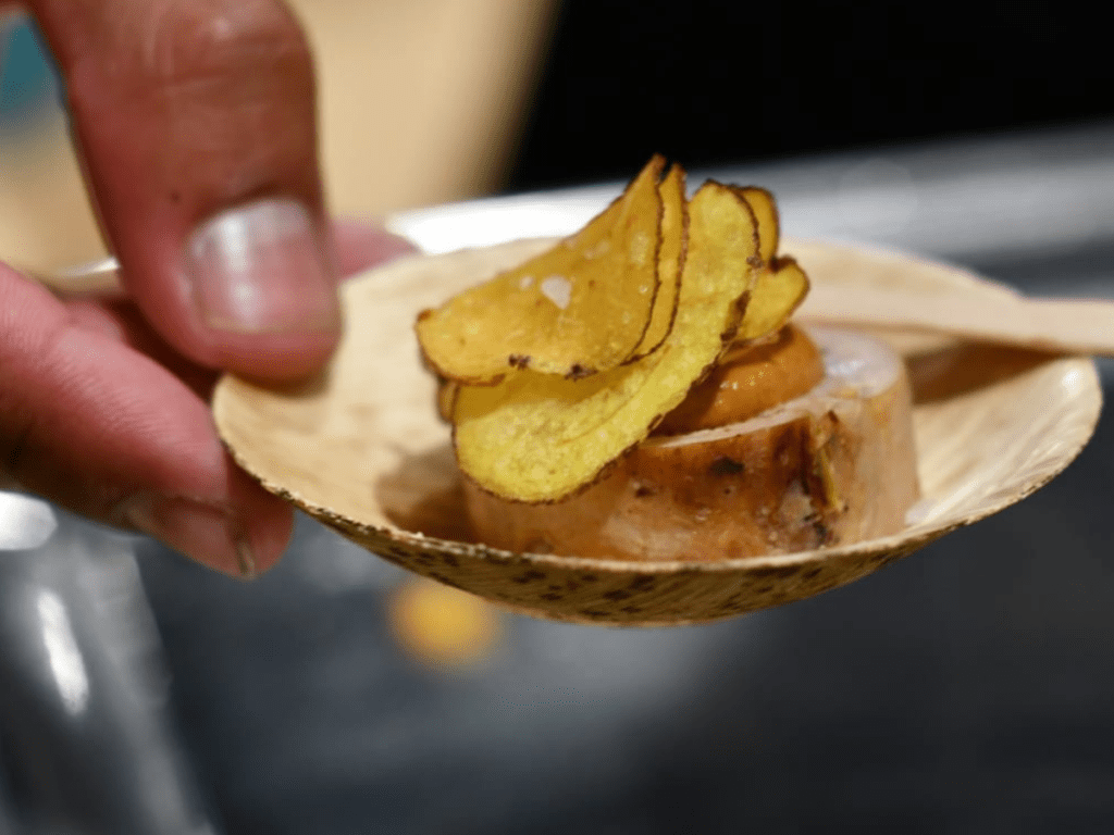 Vista de tapa en una feria gastronomica en Tenerife