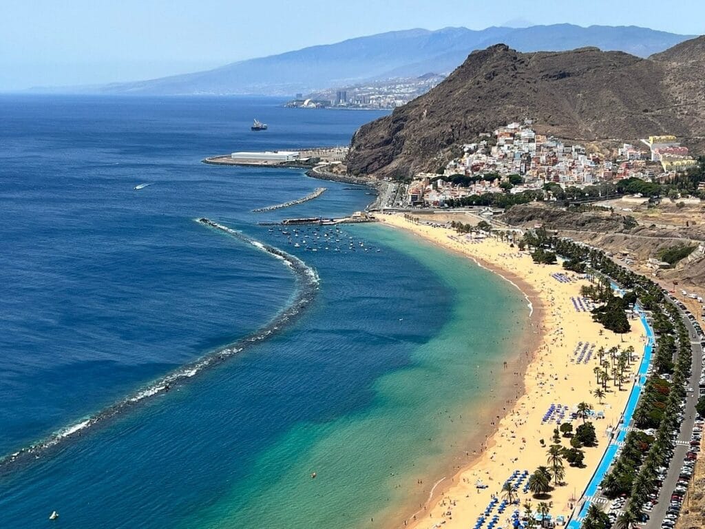 Vista de la Playa de Las Teresitas