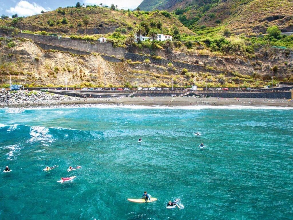 Vista de la playa del Socorro, una de las mejores playas de Tenerife