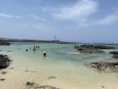 Vistas de las Piscinas naturales de Playa de los Charcos, una de las mejores en Fuerteventura