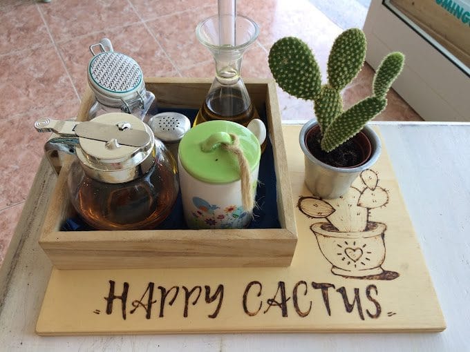 Vista de el Restaurante Happy Cactus El Cotillo , uno de los mejores restaurantes veganos en Fuerteventura