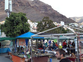 Vista del Mercadillo municipal Plaza Lomo Riego, uno de los mejores mercadillos en La Gomera