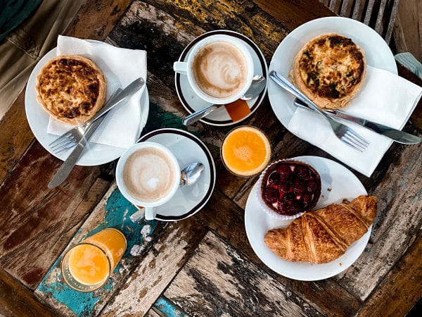 Vista de la cafeteria Goloso en lajares, uno de los sitios donde desayunar en Fuerteventura