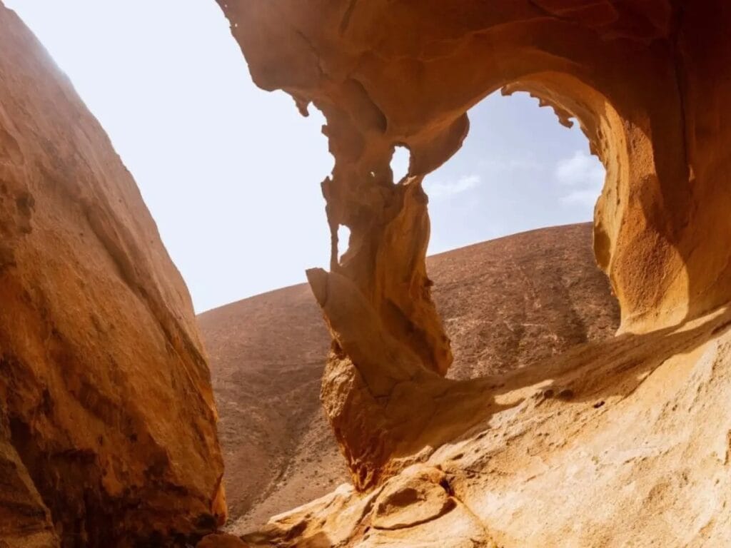 Vista de la Ruta del Arco de las Peñitas, una de las mejores en Fuerteventura