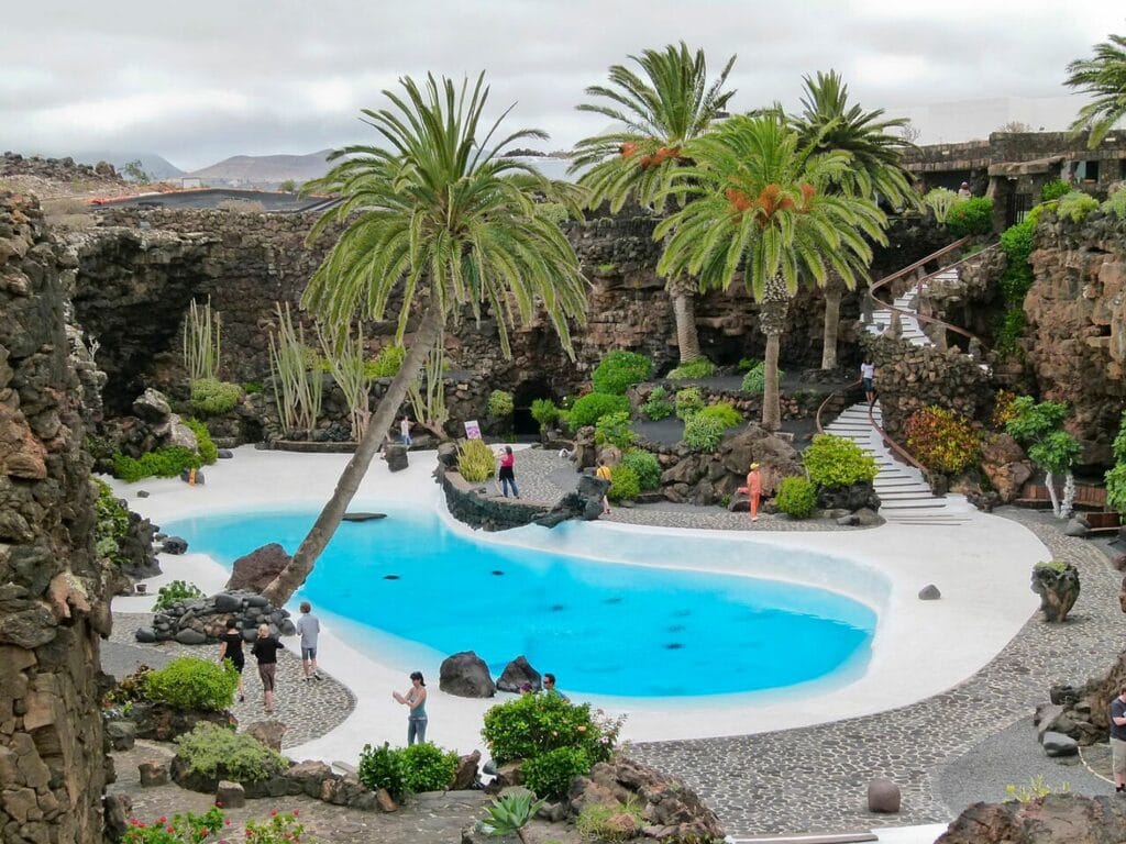 Vista de Los Jameos del Agua en la isla de Lanzarote