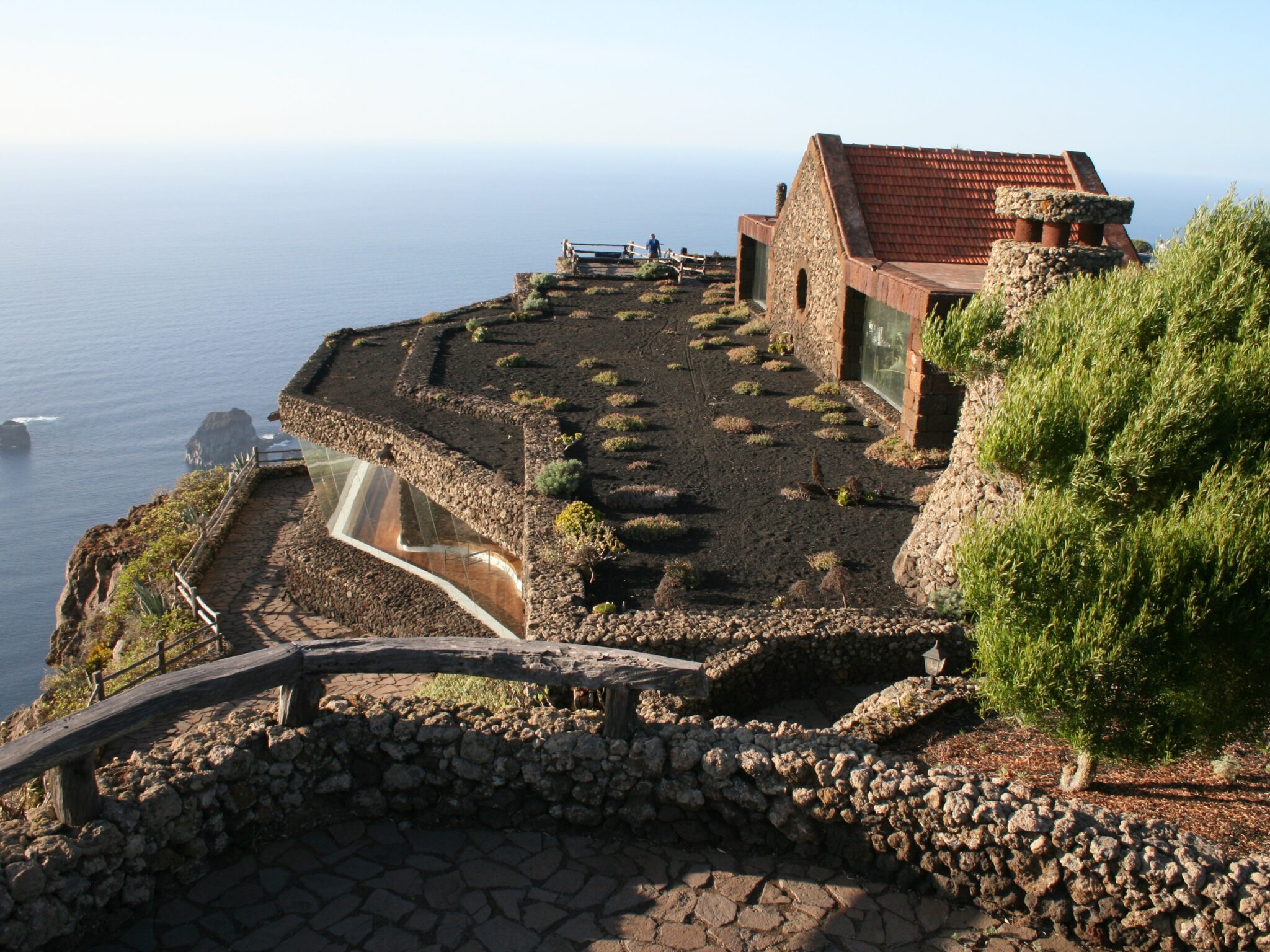 Vistas del Mirador de La Peña , una de las obras de César Manrique