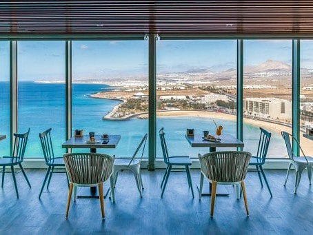 Vista del Blue 17 Roof Top Restaurant & Bar en Arrecife
