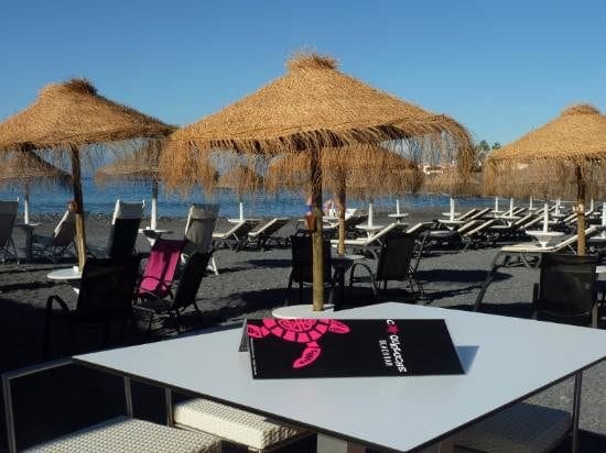 Vista de CHIRINGUITO COQUELUCHE, uno de los mejores beach club en Tenerife