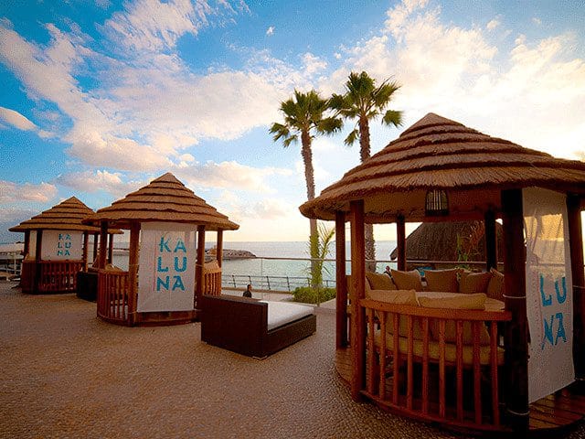 Vista de Kaluna Beach Club, uno de los mejores beach club de Tenerife