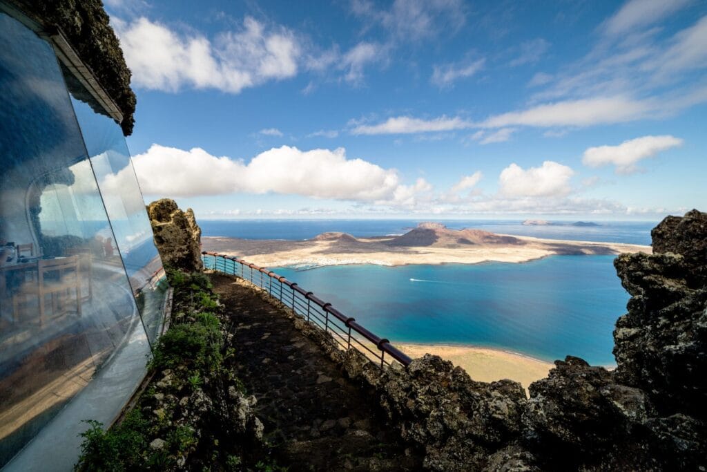 Vista del Mirador del Rio, uno de los mejores miradores en Lanzarote