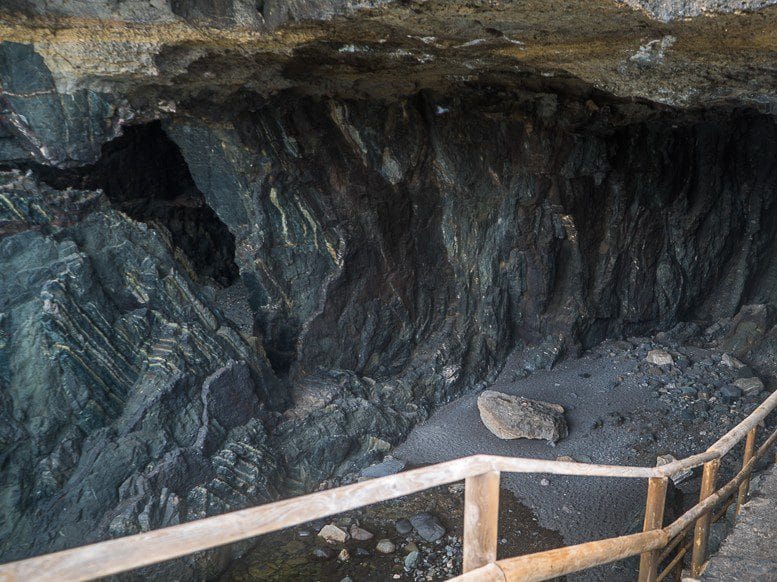 Vista de las Cuevas de Ajuy, uno de los mejores lugares que visitar en Fuerteventura