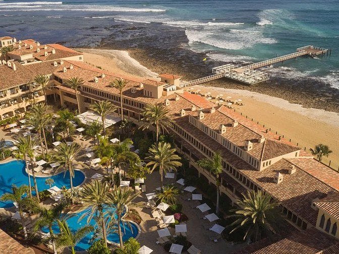 Vista de Secrets Bahía Real Resort & Spa , uno de los mejores hoteles de Fuerteventura