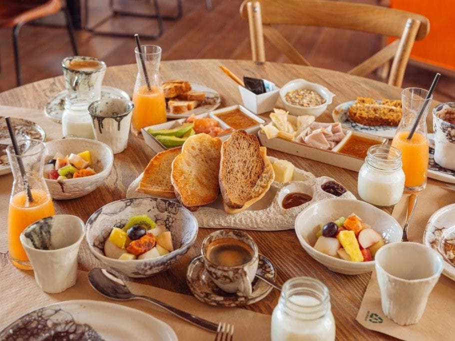 Vista de un delicioso brunch en Lanzarote