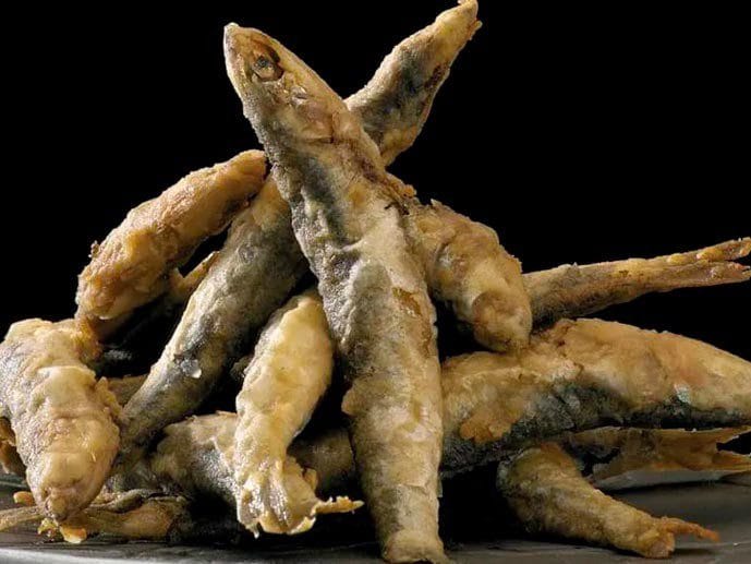 Vista de plato de pejines, muy habitual en la gastronomia de fuerteventura