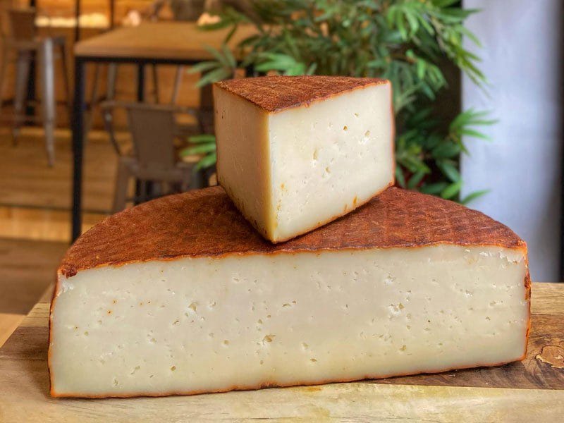 Vista del queso maxorata,muy habitual en la gastronomia de Fuerteventura