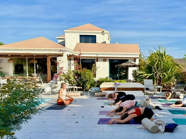 Vista de 7 días de retiro de yoga y movimiento en Fuerteventura