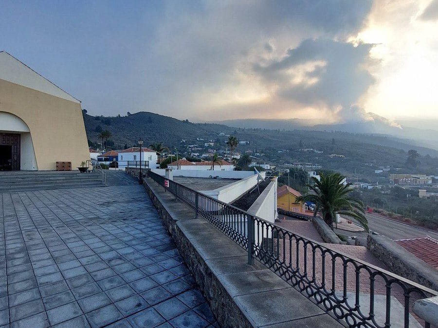 Vista de un atardecer desde el Mirador de Tajuya en La Palma