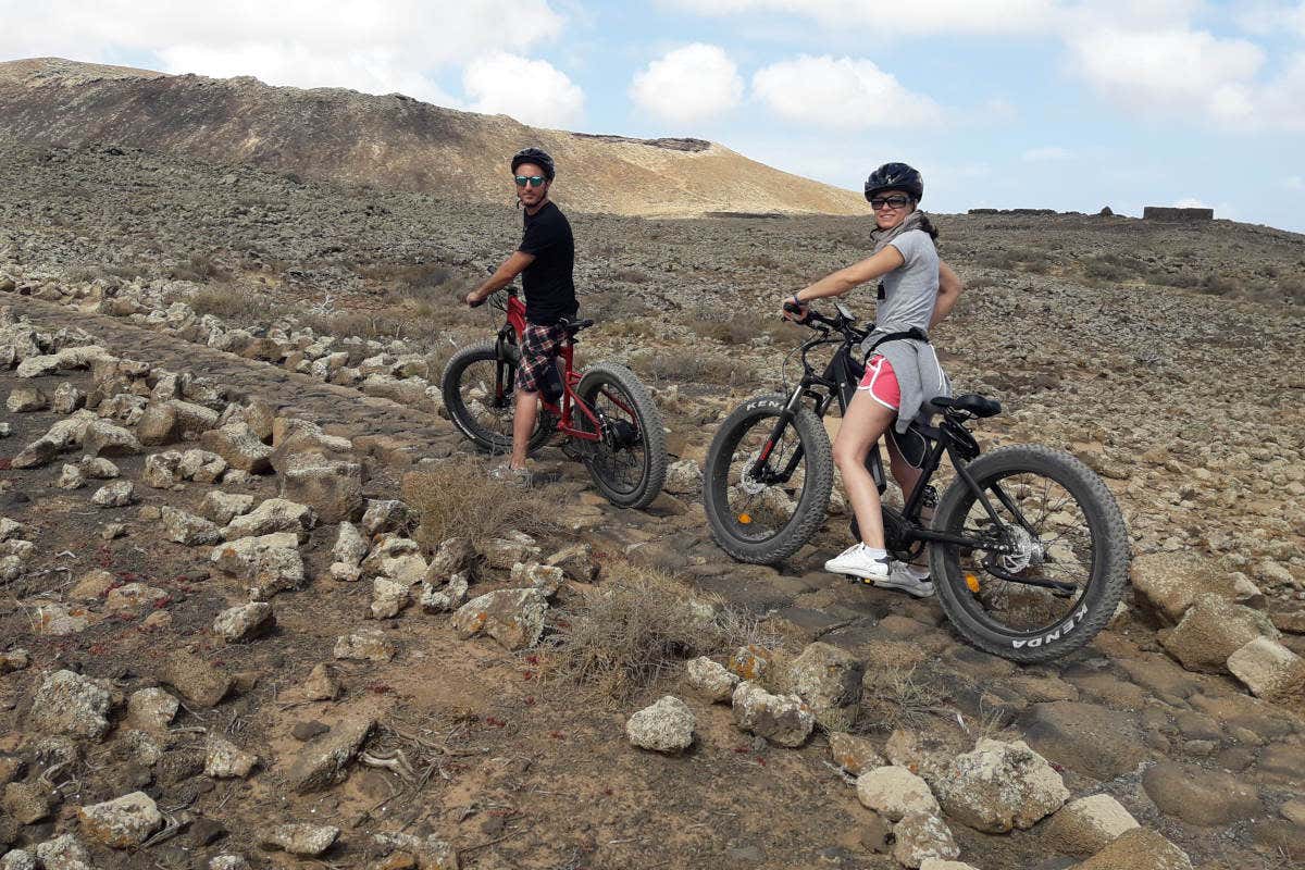 Vista de Tour en bicicleta eléctrica desde Corralejo, una de las mejores actividades que hacer