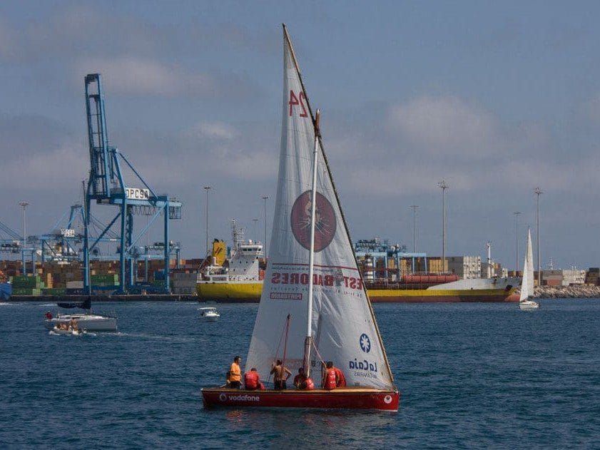 Vista de la Vela Latina, uno de los deportes tradicionales de las Islas Canarias