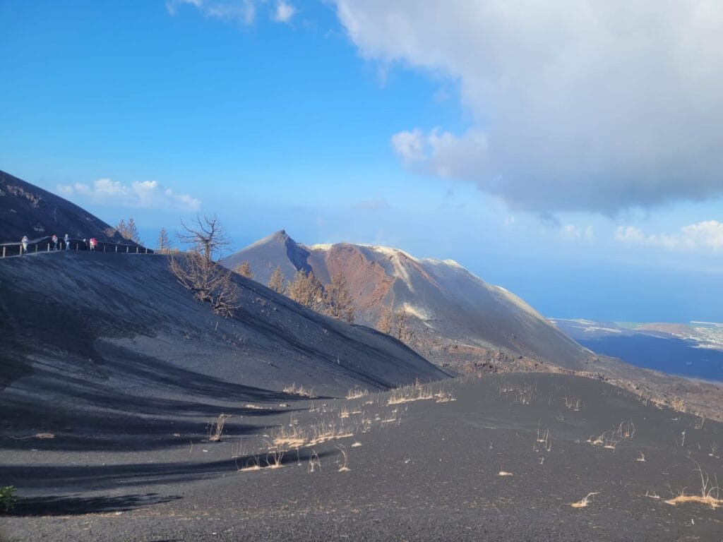 Vista del Volcán de Tajogaite, una de las cosas que ver en La Palma