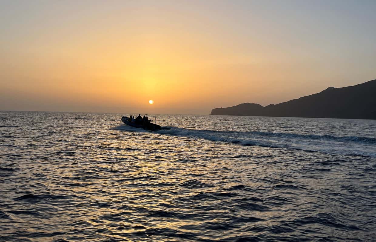 Vista de Paseo en barco desde La Restinga, una de las mejores actividades que hacer en El Hierro