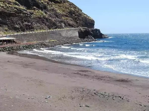 VIsta de la Playa de Timijiraque en la isla de El Hierro