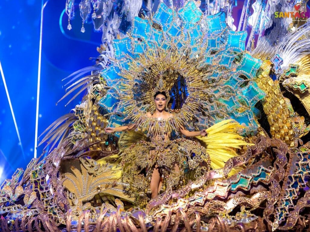 View of one of the participants of the Queen gala at the Santa Cruz de Tenerife Carnival.