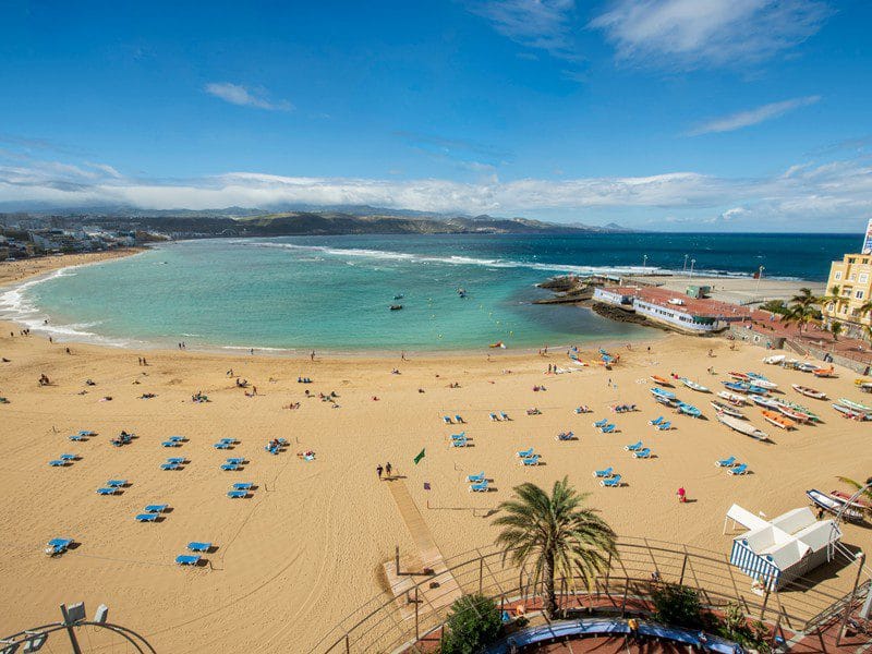 view of Las Canteras Beach, one of the things to see in Gran Canaria in 3, 5 and 7 days